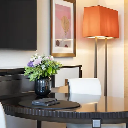 Отель Waldorf Astoria 5*