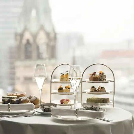 Waldorf Astoria 5*