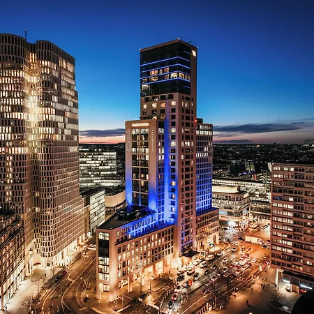 والدورف أستوريا برلين