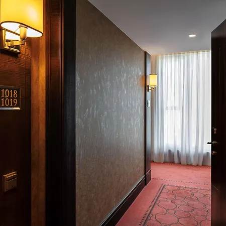Waldorf Astoria 5* ברלין