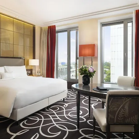 מלון Waldorf Astoria