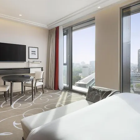Waldorf Astoria ברלין