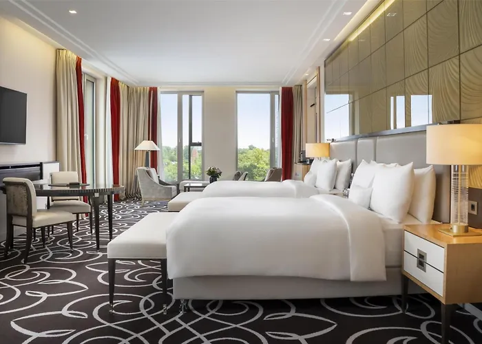 Waldorf Astoria Hotel 5*